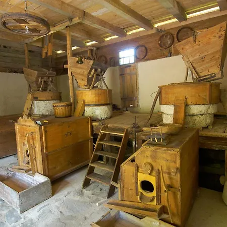 Turisticna Kmetija Povh *