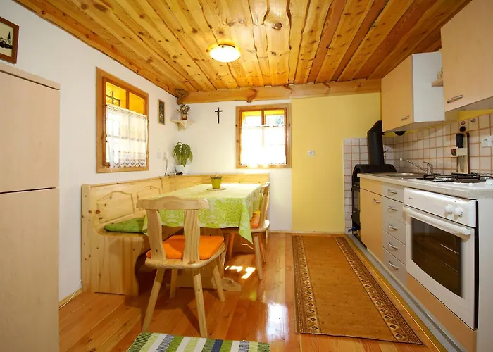 Turisticna Kmetija Povh Διαμέρισμα Prevalje